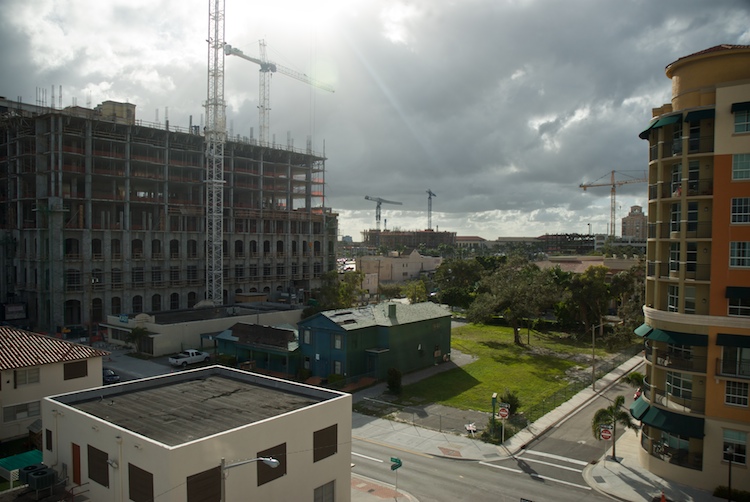 Untitled, from the set "West Palm, January", photographed by David Kimelman in 2007.