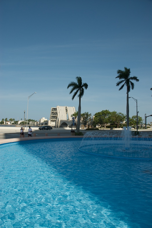 From the set "West Palm, August", photographed by David Kimelman in 2006.