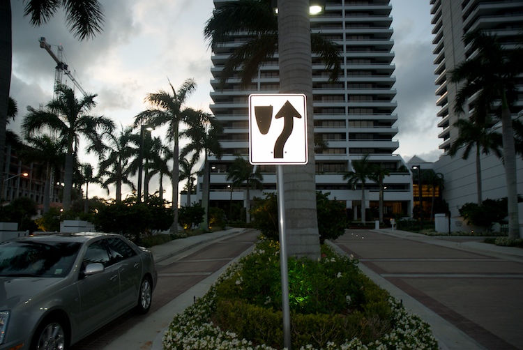 Untitled, from the set "West Palm, January", photographed by David Kimelman in 2007.